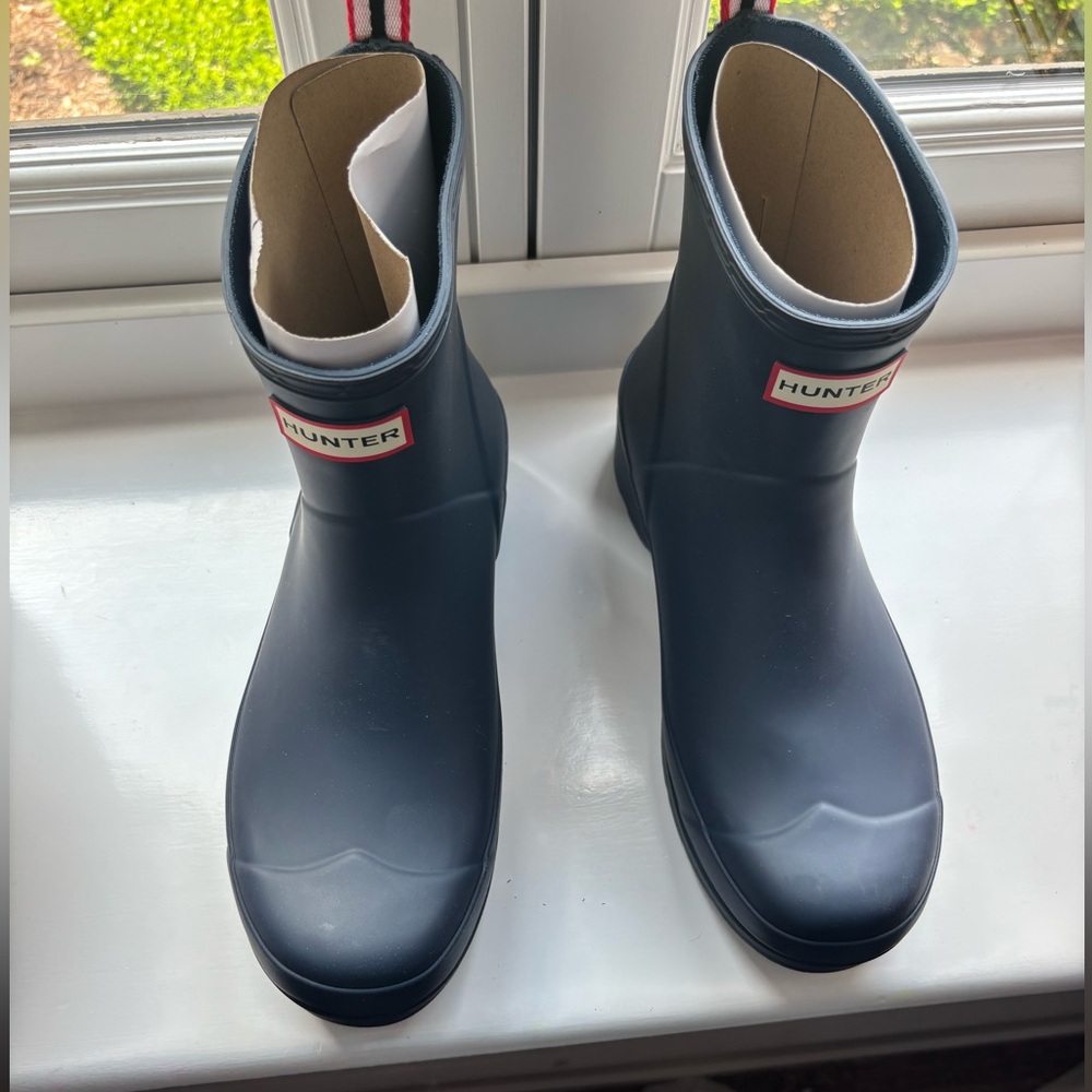 Hunter Dark Blue Waterproof Boots NWT never worn